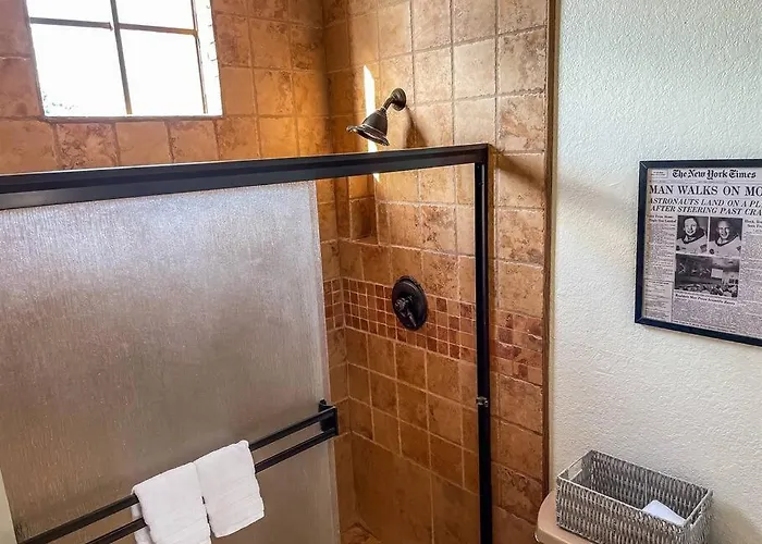 Holiday home Lakefront Hacienda With Pool, Hot-tub, Tennis Chandler