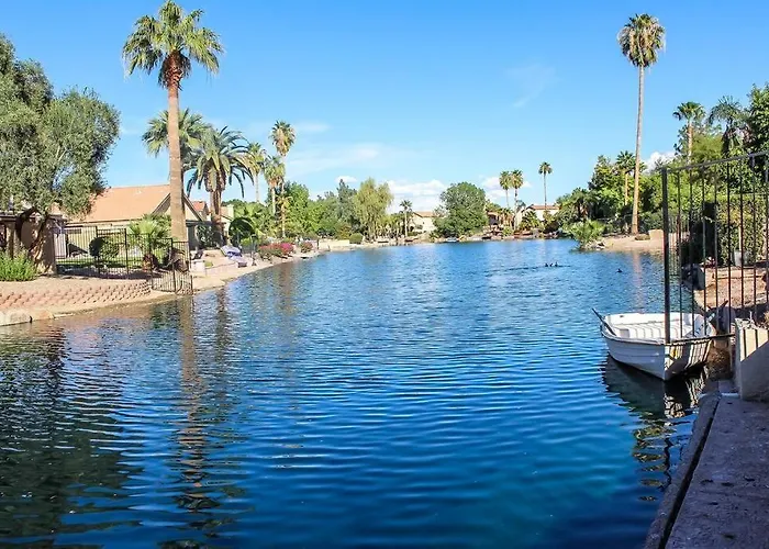 Holiday home Lakefront Hacienda With Pool, Hot-tub, Tennis Chandler